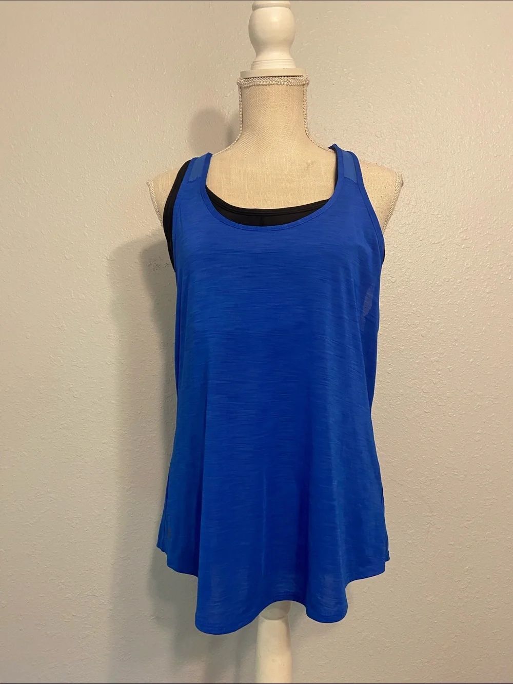 Athleta Blue & Black 2-in-1 Racerback Box Tank With Bra Size Large